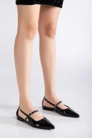 Verona Studs Sivri Burun Düz Ayakkabı – Şıklık ve Konfor - Görsel 5