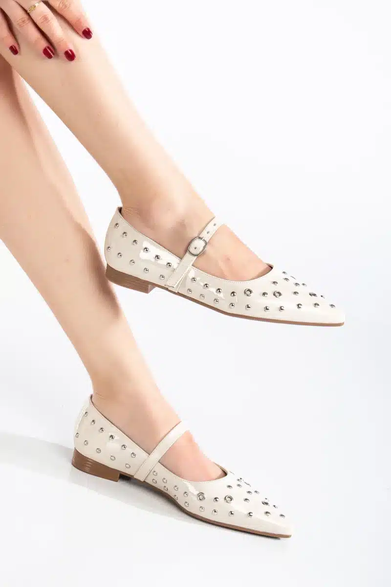 Rivetta Studs Düz Desenli Sivri Burun Ayakkabı - Görsel 34